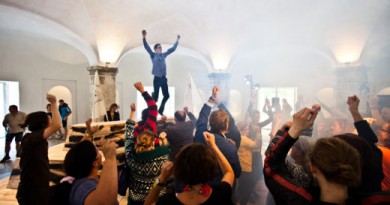 Christian Falsnaes, Influence (Videostill), 2012